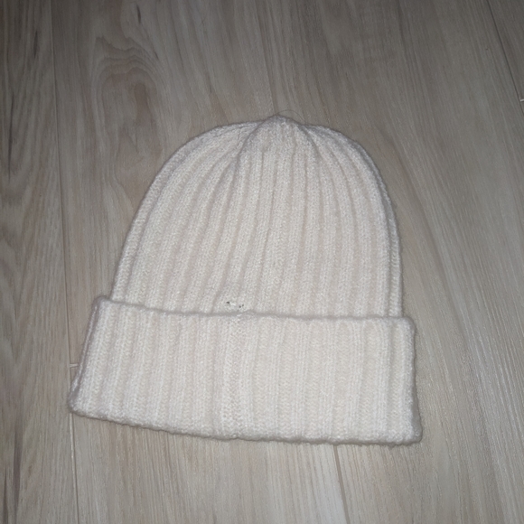 Steve Madden NWOT beanie winter hat ivory cream knit - Picture 3 of 9